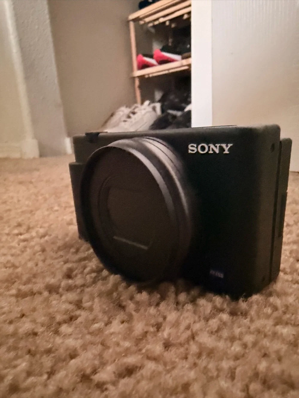 Sony Black Compact Point-and-Shoot Digital Camera with Lens Cap